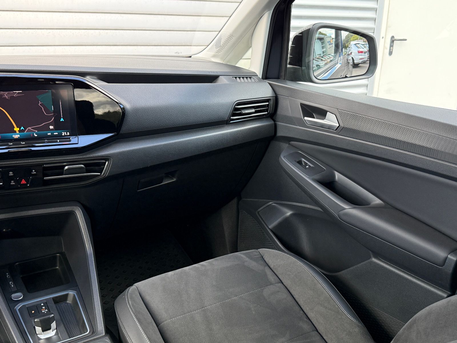 Fahrzeugabbildung Volkswagen Caddy Style TDI DSG AHK LED Navi Kamera SHZ