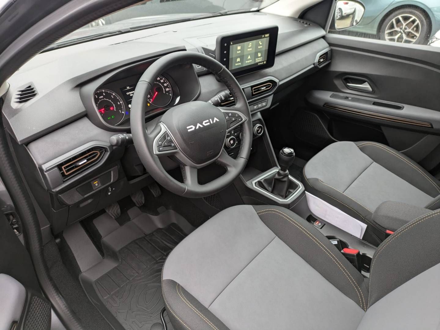 Fahrzeugabbildung Dacia Jogger Extreme+ TCe 110 7-Sitzer