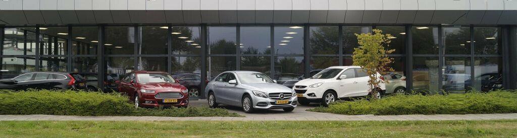 showroom-image-bottom