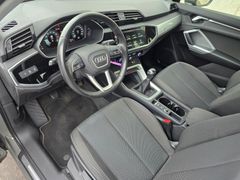 AUDI Q3 35 TFSI 150PS LED Virtual Spurhalteassistent