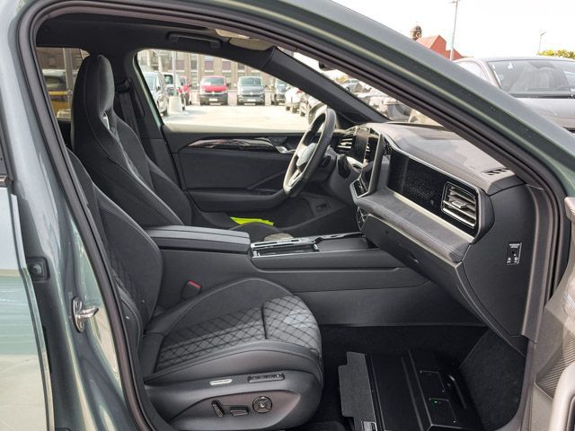 Volkswagen Passat Variant 2.0 TDI DSG R-Line Navi AHK LED-M foto 5