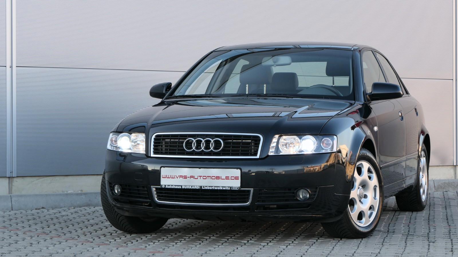 Audi A4 2.0 Limousine*Xenon*Sitzheizung*PDC*