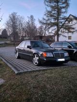 Mercedes-Benz W124 300e24v - Mercedes-Benz E 300: 24v