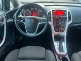 Opel Astra J Sports Tourer Sport.1HAND,PDC,AHK,SHZ - gebrauchte Opel Astra aus dem Jahr 2012