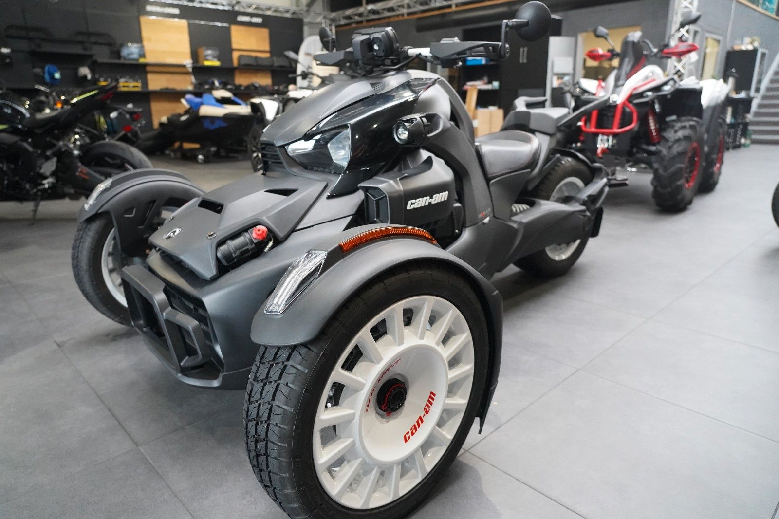 Fahrzeugabbildung Can Am Ryker 900 Rally + Zubehör Neuwertig