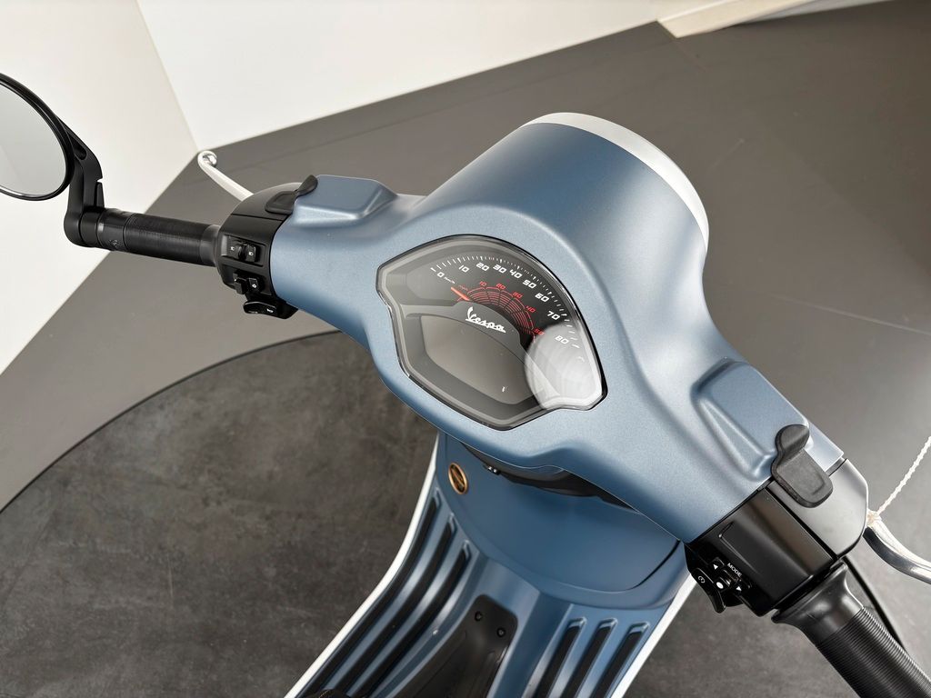 Fahrzeugabbildung Vespa PRIMAVERA 50 Officina 8 *NEUFAHRZEUG*