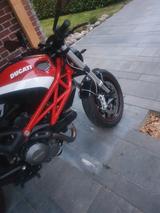 Ducati Monster 696 - DUCATI MONSTER 696