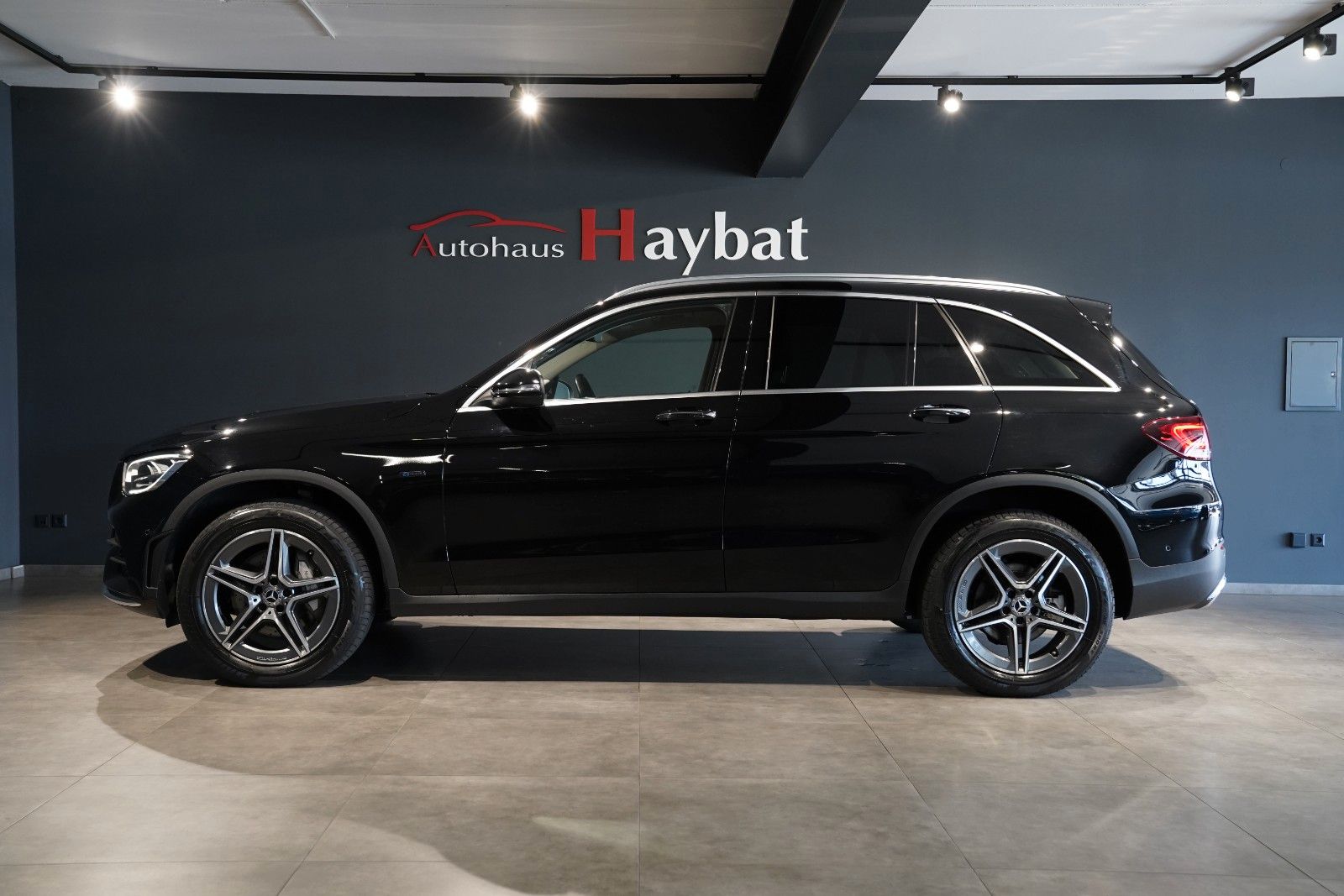 Mercedes-Benz GLC 300 e 4M AMG MBUX-LED-Kamera-Burm-Distr-AHK foto 5