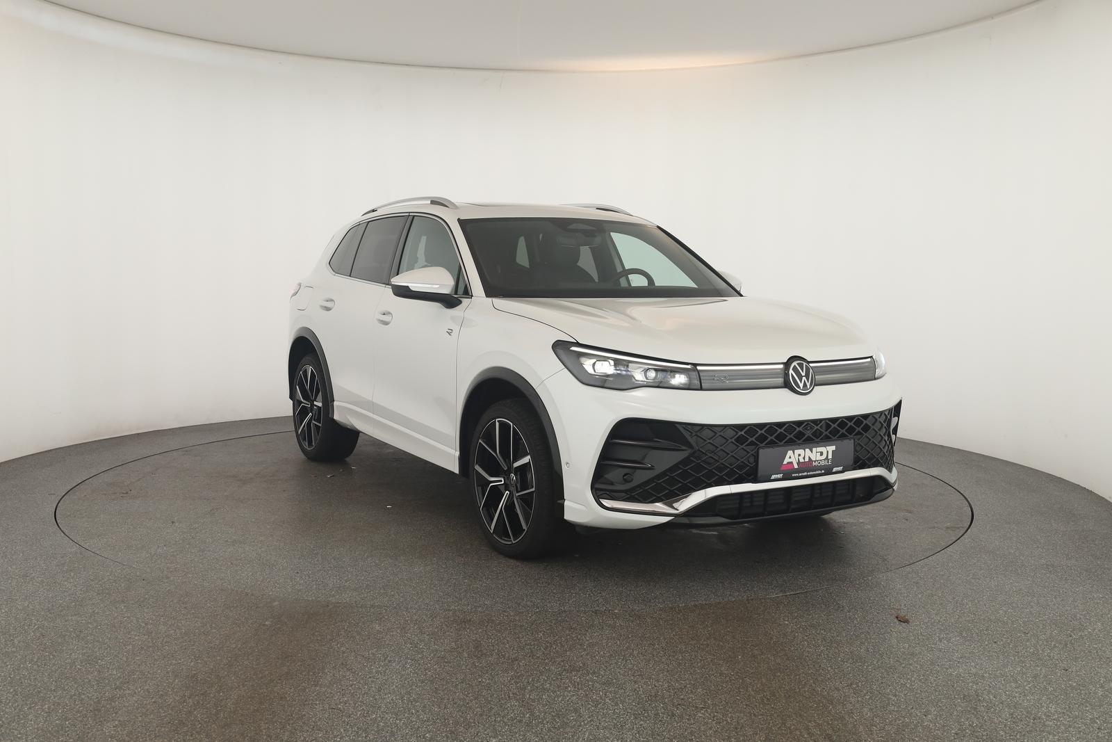 Volkswagen Tiguan 2.0 TDI 4M DSG R-Line Leder Pano Navi 360