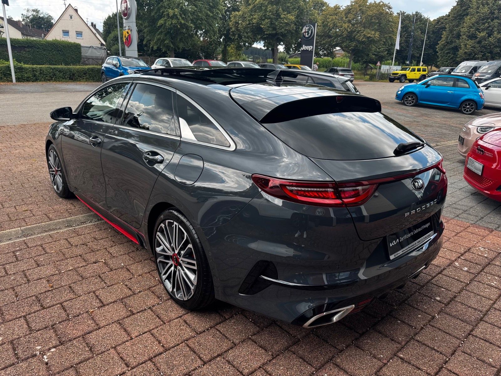 Fahrzeugabbildung Kia ProCeed GT 204PS Automatik Navi Glasdach Kamera
