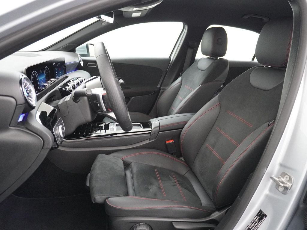 Mercedes-Benz A 180 Star Edition AMG Line