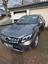 Mercedes-Benz Unfallfrei, TÜV & Garantie bis 12/2025 - Mercedes-Benz GLA 220 aus 2018