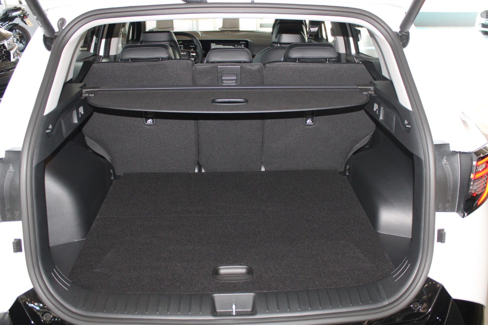 Fahrzeugabbildung Kia Sportage 1.6T DCT Automatik AWD Spirit SOFORT