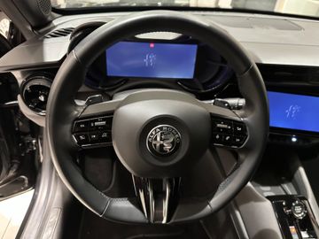 Bild 16 Alfa Romeo Junior Ibrida 1.2 VGT 48V-Hybrid 100 kW Speciale