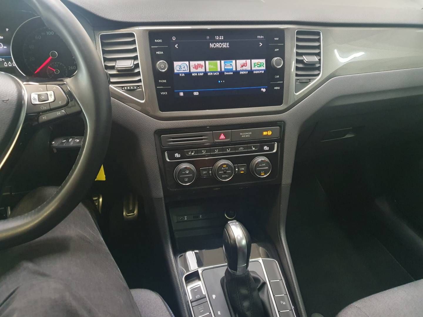 Fahrzeugabbildung Volkswagen Golf Sportsvan BlueMotion