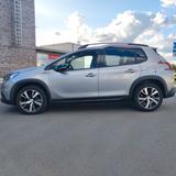 Peugeot 2008 GT Line 1.2  PureTech 110 EAT6 Signature - Peugeot 2008: Signature