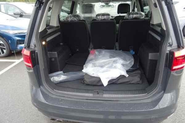 Fahrzeugabbildung Volkswagen Touran "Goal" TDI DSG ACC IQ.LIGHT DYNAUDIO KAM