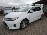 Toyota Auris Cool 1,33-l-Dual-VVT-i - Toyota Auris in Dresden