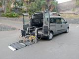 Opel Combo sollevatore elettrico trasporto disab - Behindertengerechte Opel Combo