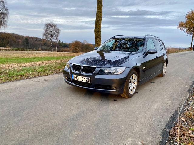 BMW 320i touring -