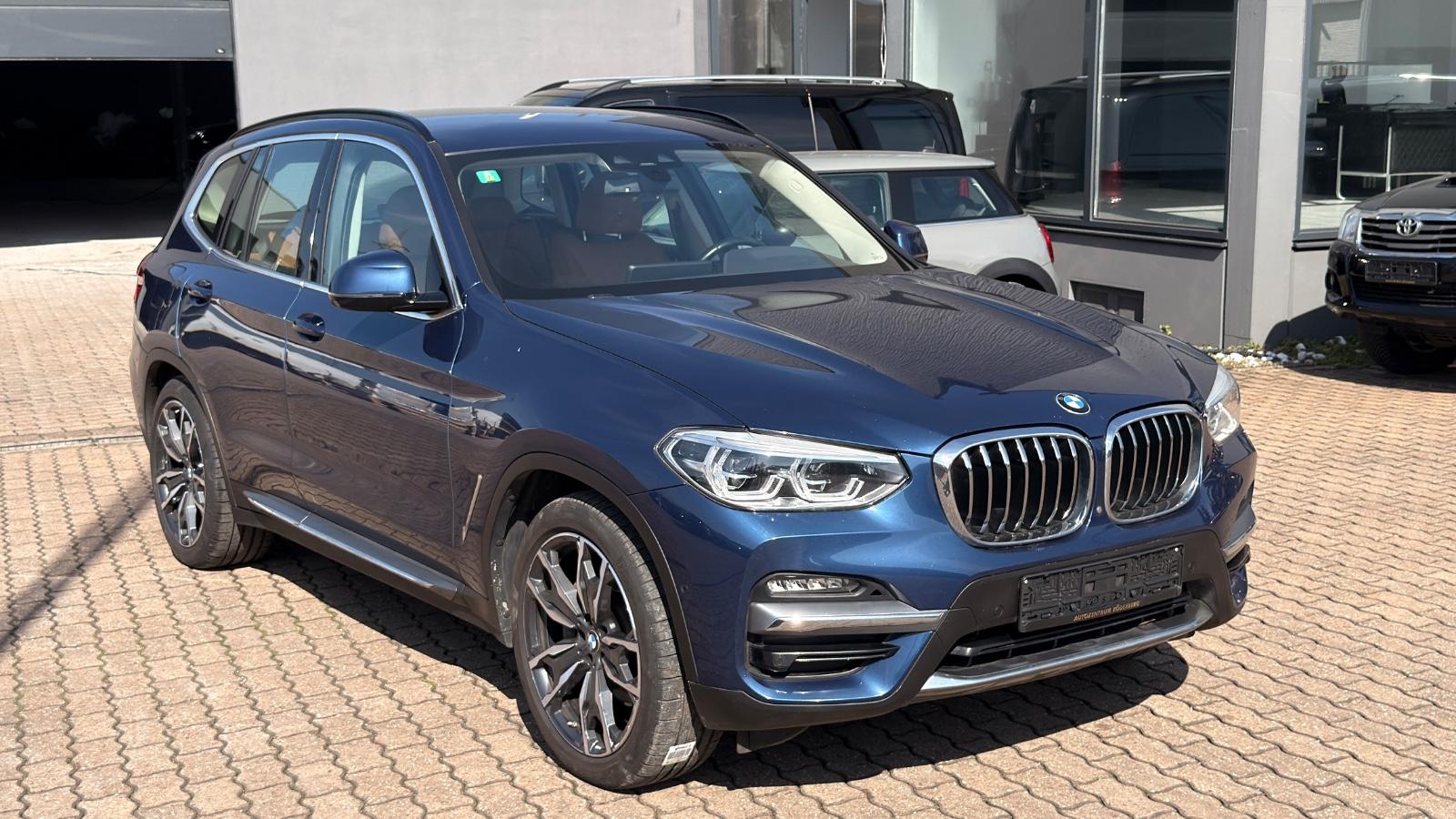BMW X3 xDrive 30d*LUXURY LINE*HUD*KAM*LEDER*KEYLESS*