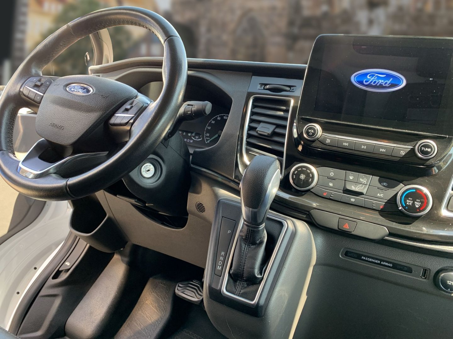 Fahrzeugabbildung Ford Transit Custom Kasten 290 L1 Sport 2.0 TDCi, Nav