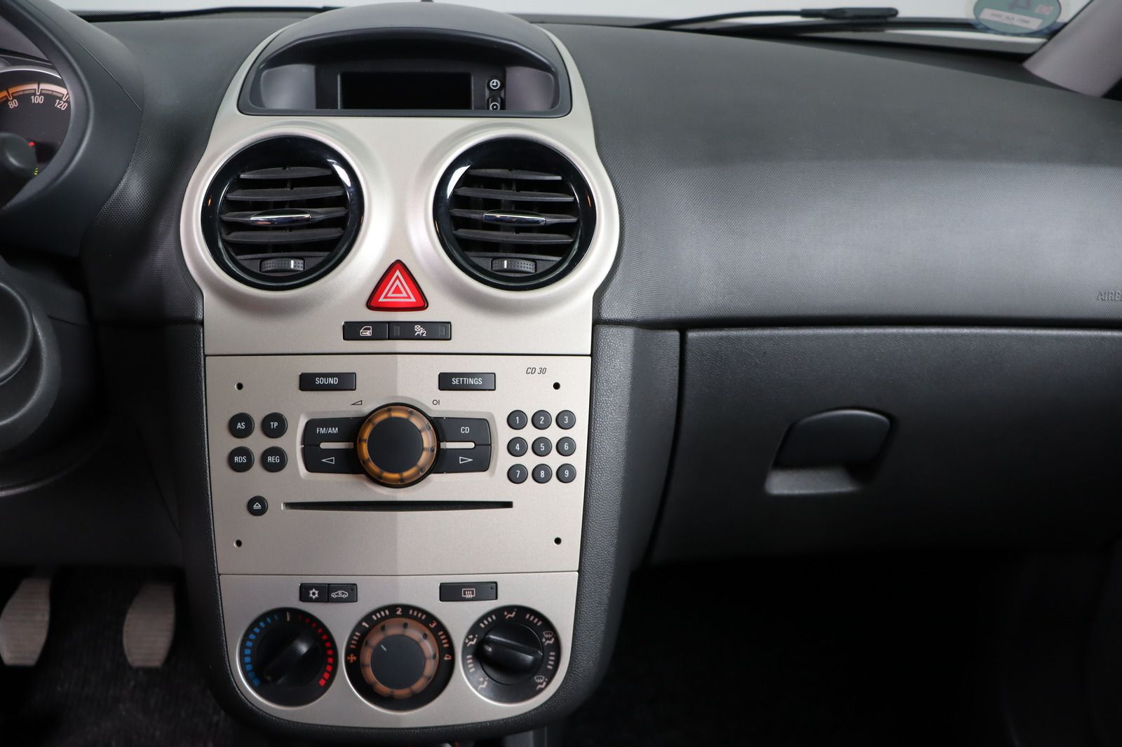 Fahrzeugabbildung Opel Corsa 1.2 16V Klima * wenig km