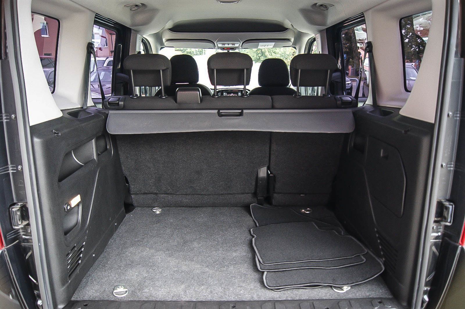 Fahrzeugabbildung Fiat Doblo 1.4i SX Kombi Klima 5-Sitze 2xSchiebetüren