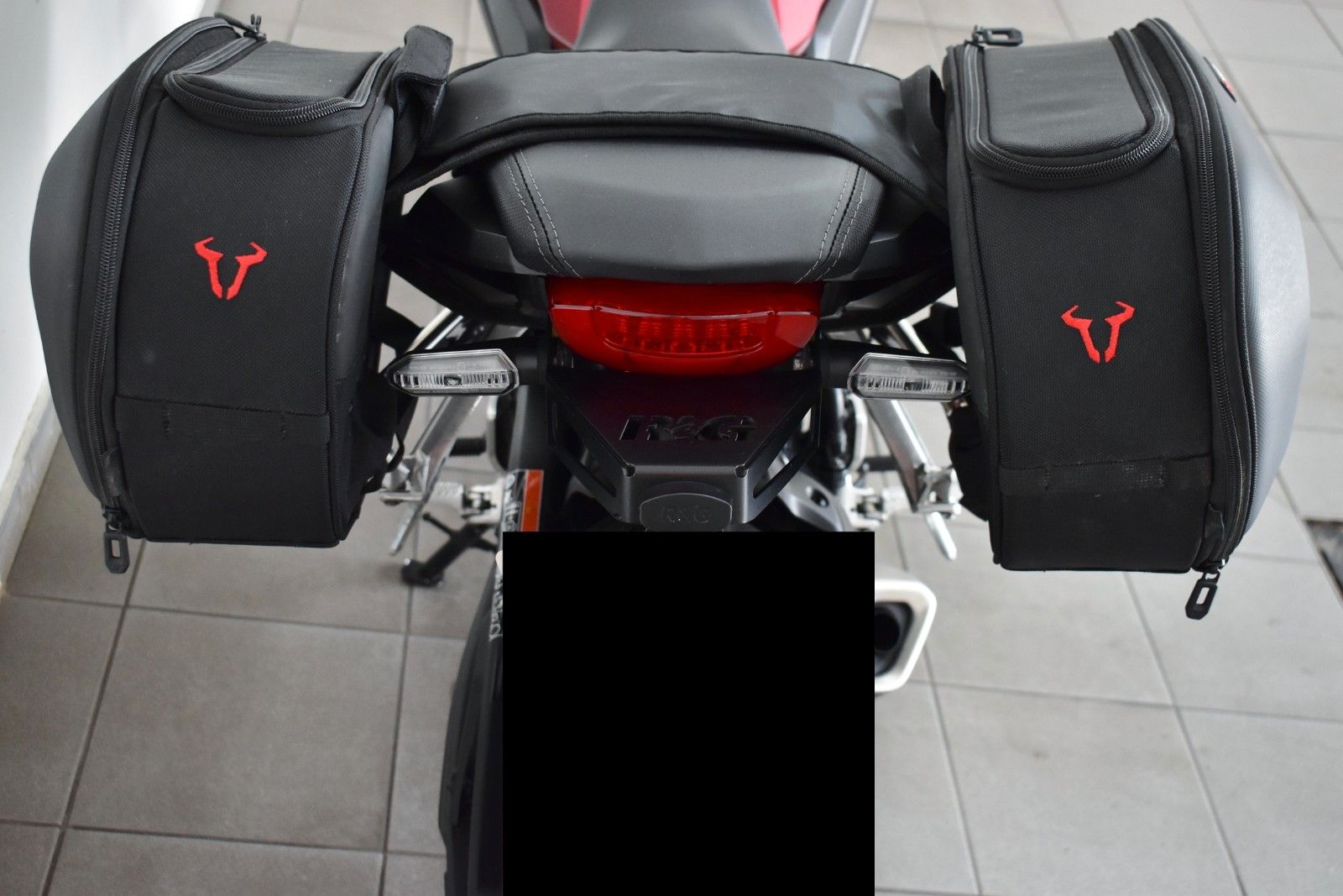 Fahrzeugabbildung Honda CB650R VIELE EXTRAS