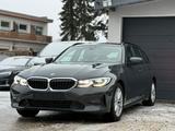 BMW 320i  Touring LASER LEDER PDC - BMW 320 Gebrauchtwagen