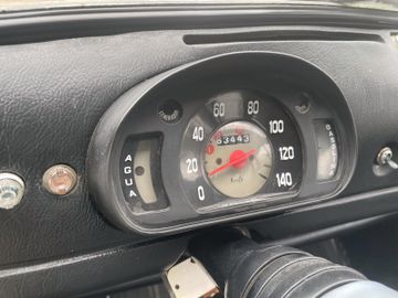 Seat 600-L Turismo *mtl. 95€*