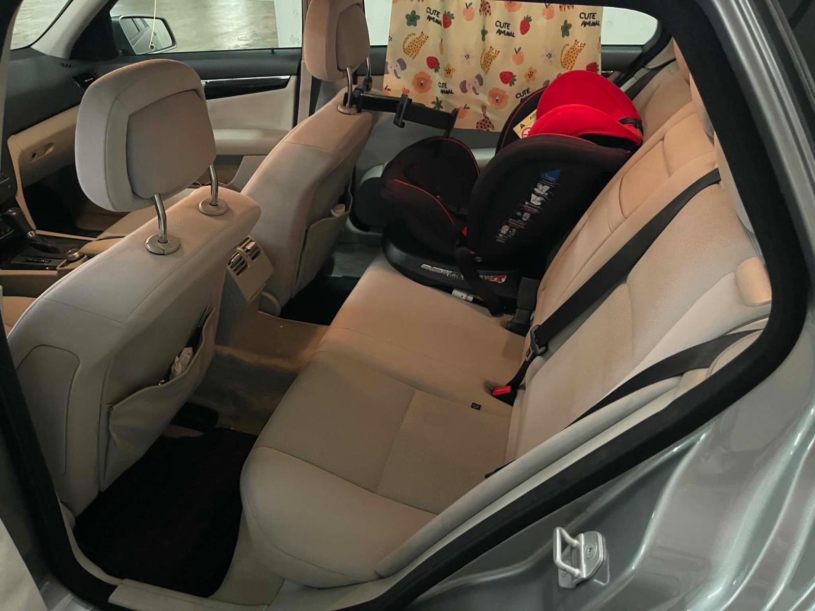 Mercedes-Benz C220 2010 — photo 8