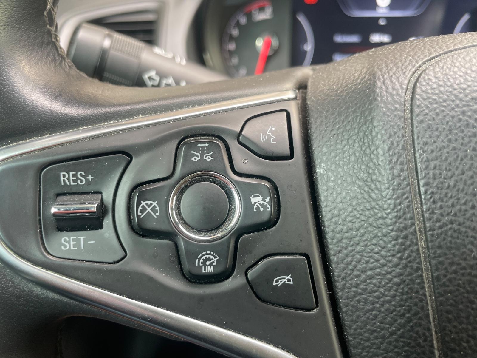 Opel Insignia 2014 — photo 20