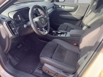 Volvo XC40 Plus Dark 2WD