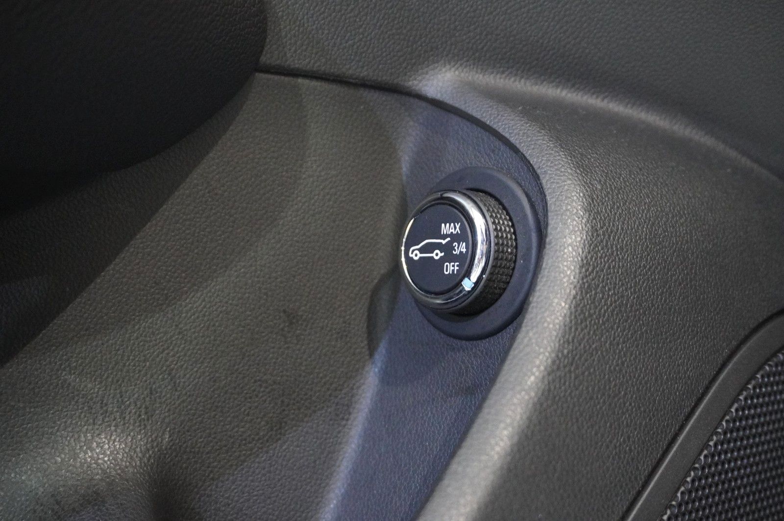 Fahrzeugabbildung Opel Insignia B ST 2.0D ELEGANCE NAVI/LED/KAMERA/HUD