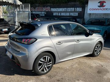 Peugeot 208 - 4