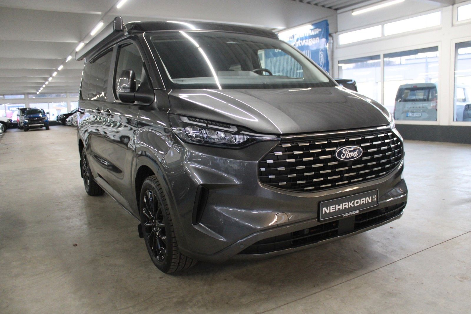 Fahrzeugabbildung Ford Transit Custom Nugget L1 Titanium Aufstelldach