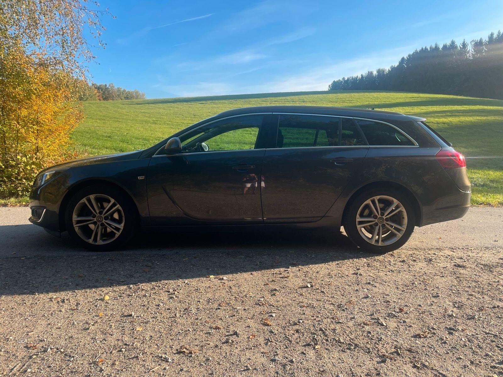 Opel Insignia 2015 — салон
