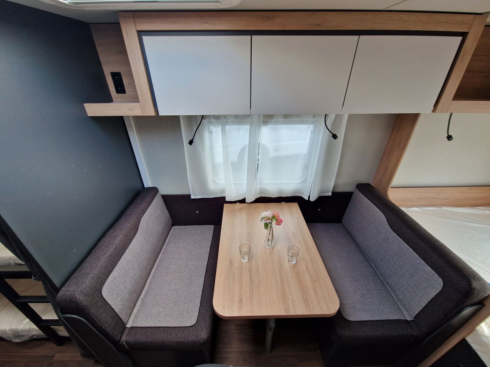 Fahrzeugabbildung Knaus Sport 500 KD 3-Etagenbett mit Garagenklappe