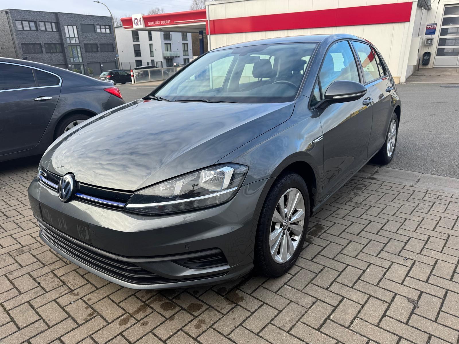 Volkswagen Golf VII Lim.1,5 TGI Penzin Klima Navi Alus eur6