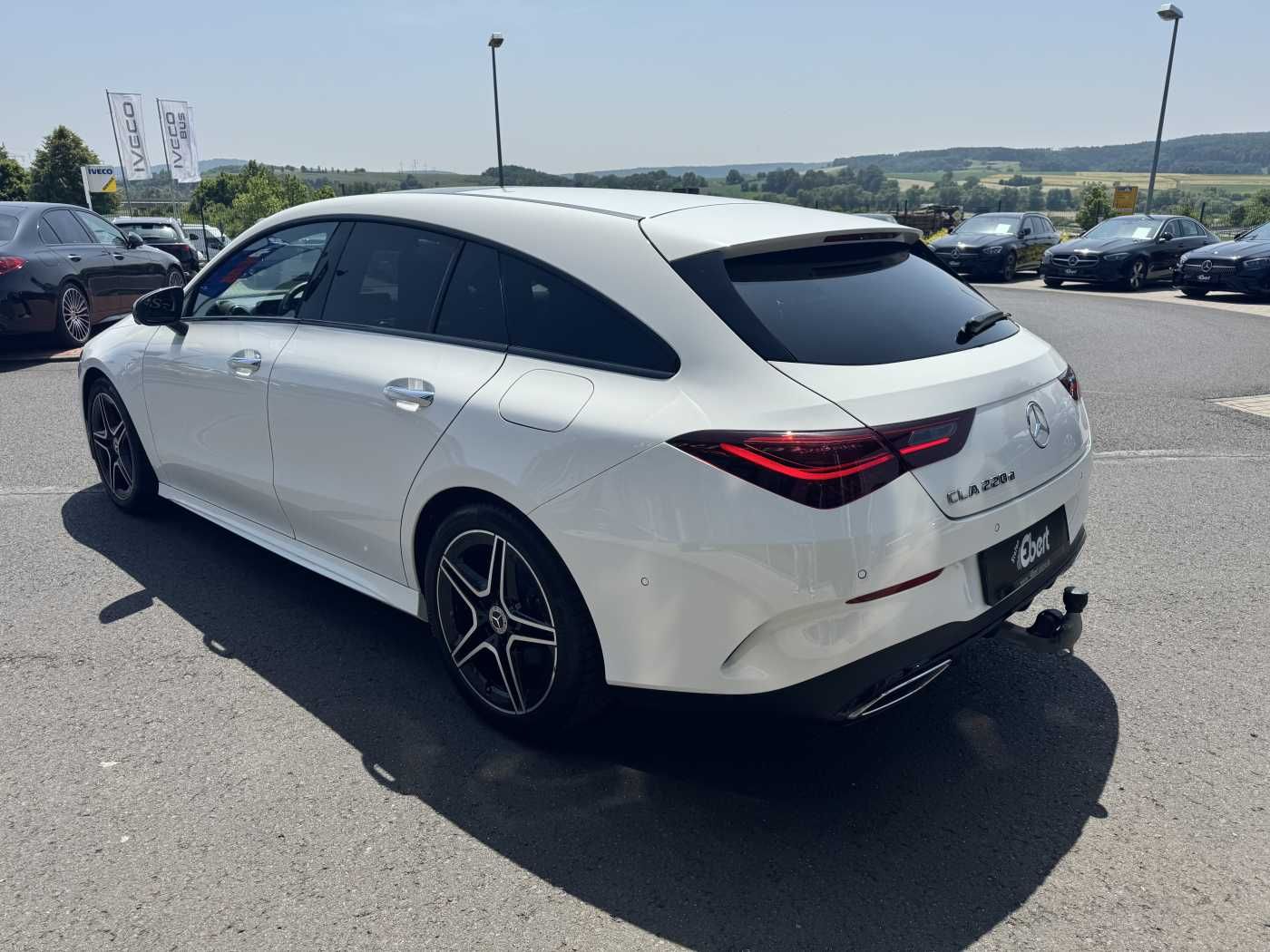 Fahrzeugabbildung Mercedes-Benz CLA 220d Shooting Brake AMG+Pano+Distr+AHK+uvm.