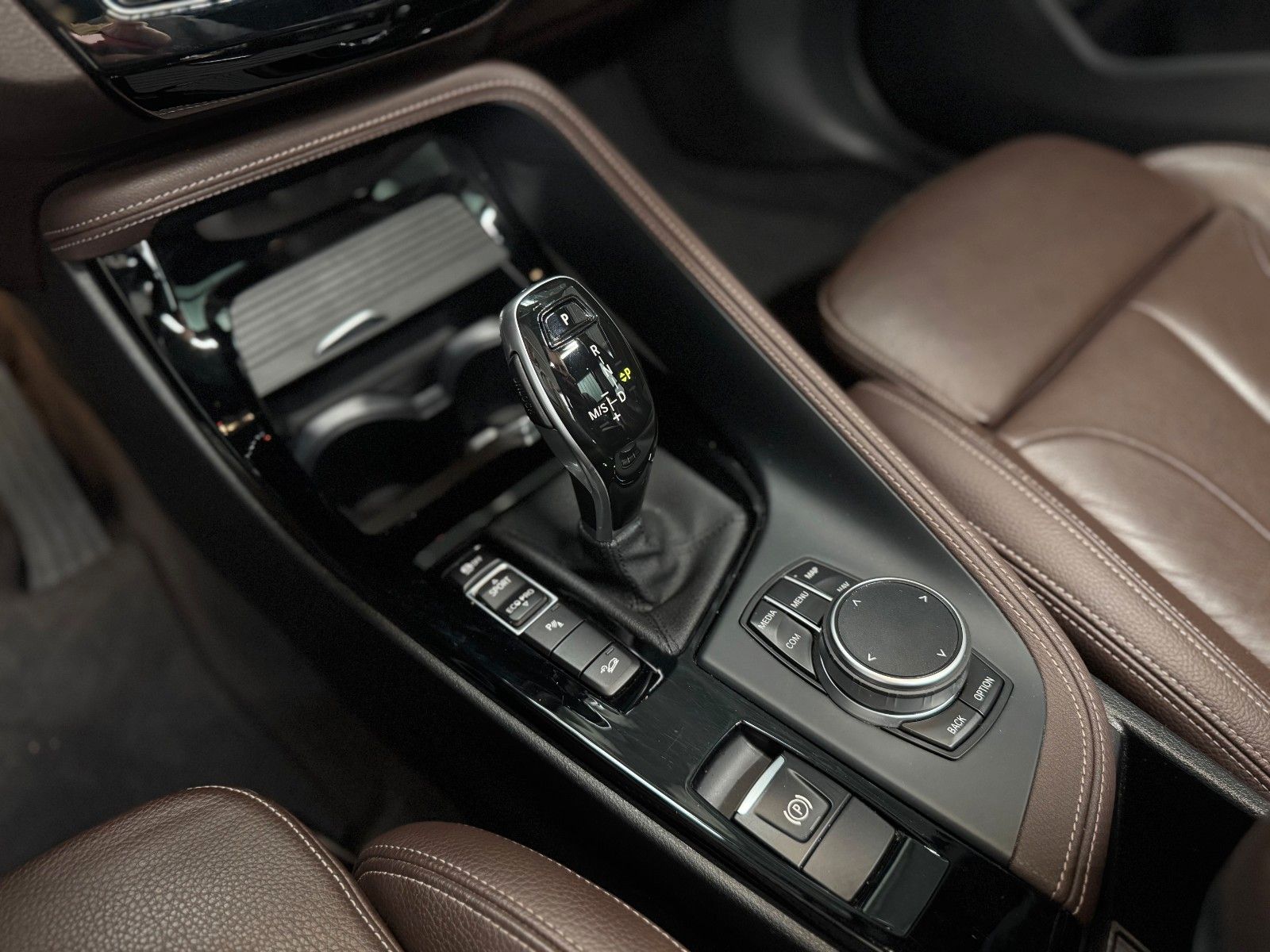 Fahrzeugabbildung BMW X1 xDrive 2.0i M Sport   "Leder PANO Kamera"
