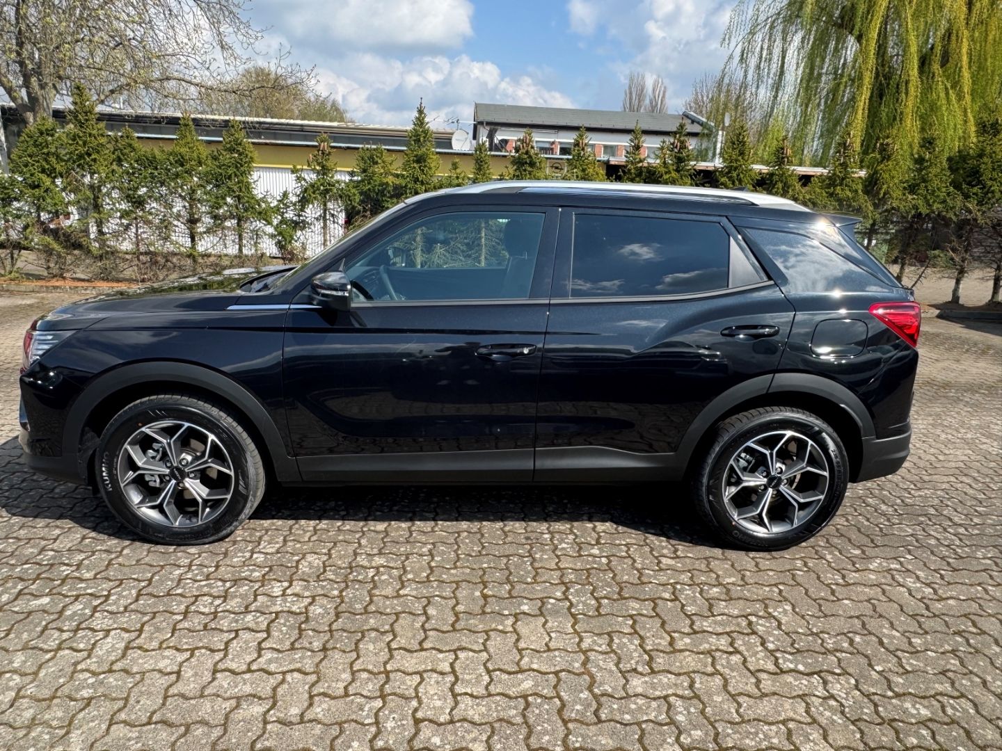 Fahrzeugabbildung KGM Korando Bliss 6/AT 2WD SHZ+LHZ+Kamera