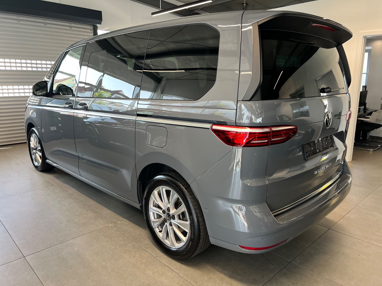 Volkswagen T7 Multivan imagem 2