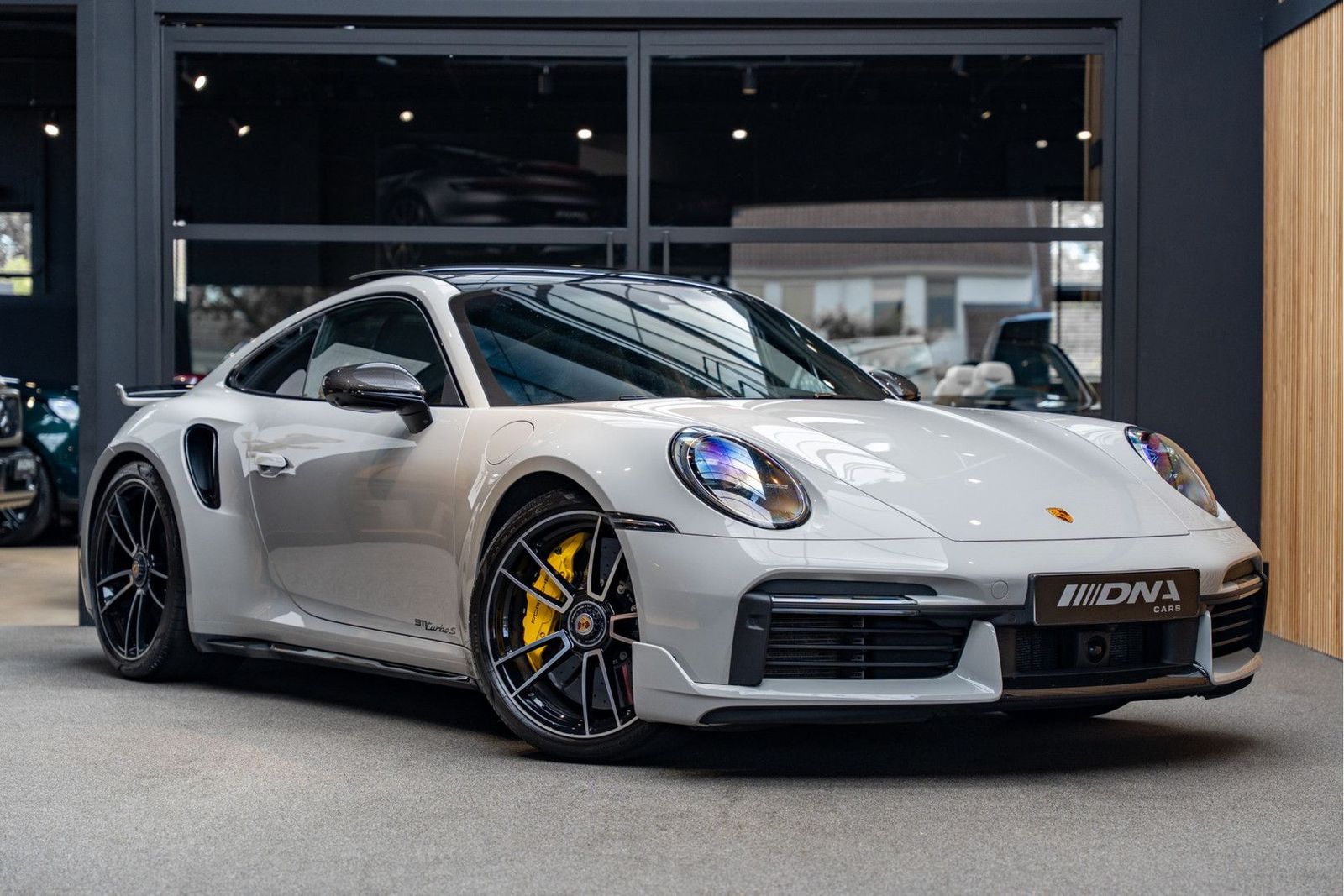PORSCHE 992 992 Turbo S Aerokit Sportuitlaat Carbon 3.8