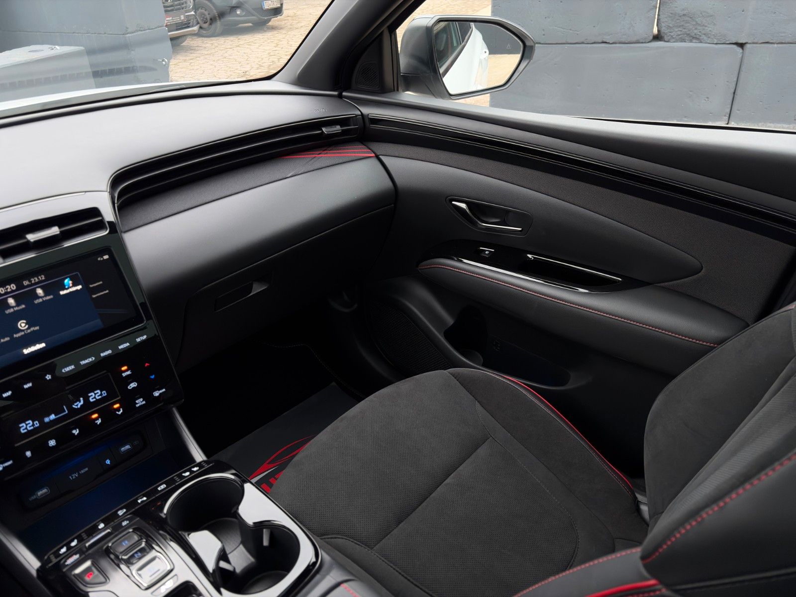 Fahrzeugabbildung Hyundai Tucson 1.6 T-GDI N-Line PHEV 4WD 360° ACC LHZ