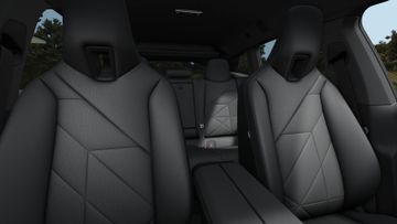Fahrzeugabbildung BMW iX 40 xDrive Sport Iconic Sounds Electric