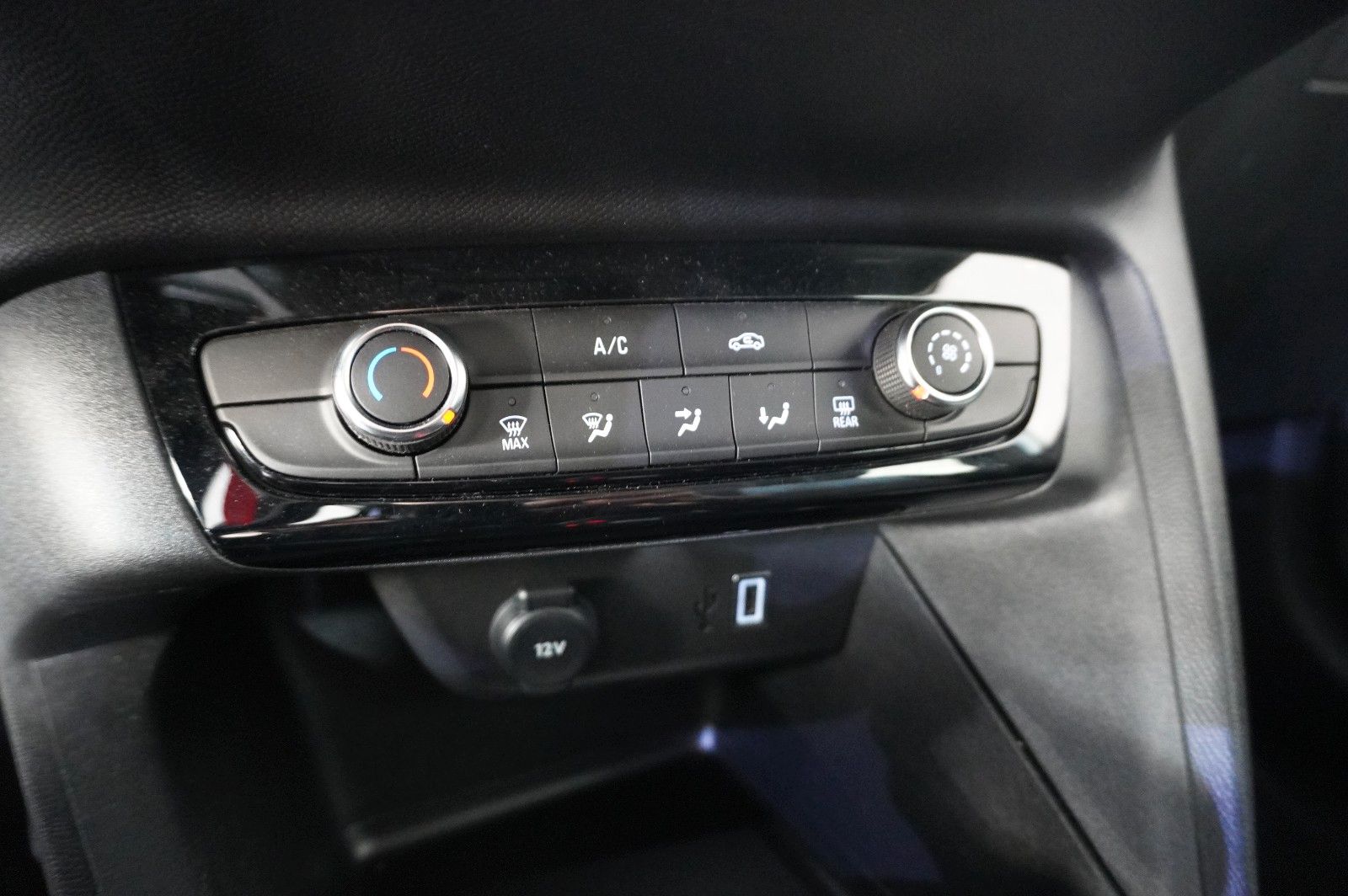 Fahrzeugabbildung Opel Corsa F 1.2T FACELIFT NAVI/LED/VIRT./KAMERA/DAB+