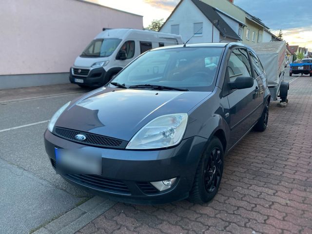 Ford Fiesta 1,6 TÜV- AU NEU +Klimaanlage