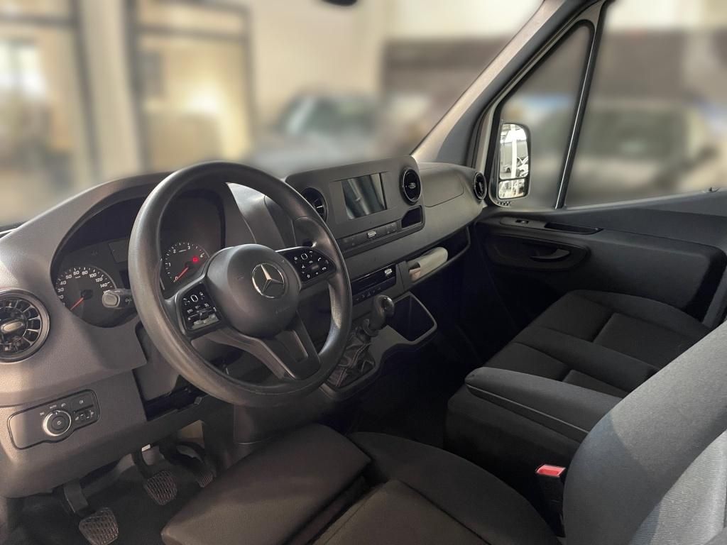 Fahrzeugabbildung Mercedes-Benz Sprinter 317 Kasten L3H2 Schwingsitz RFK MBUX